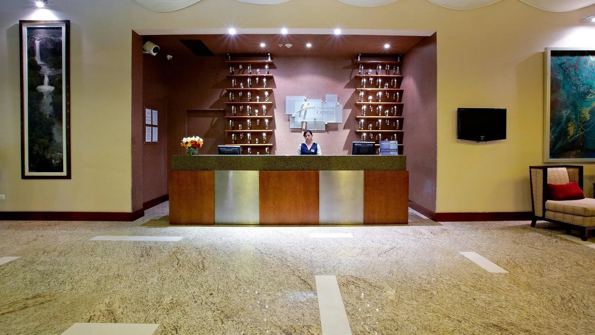 Holiday Inn Express Quito By Ihg Hotel