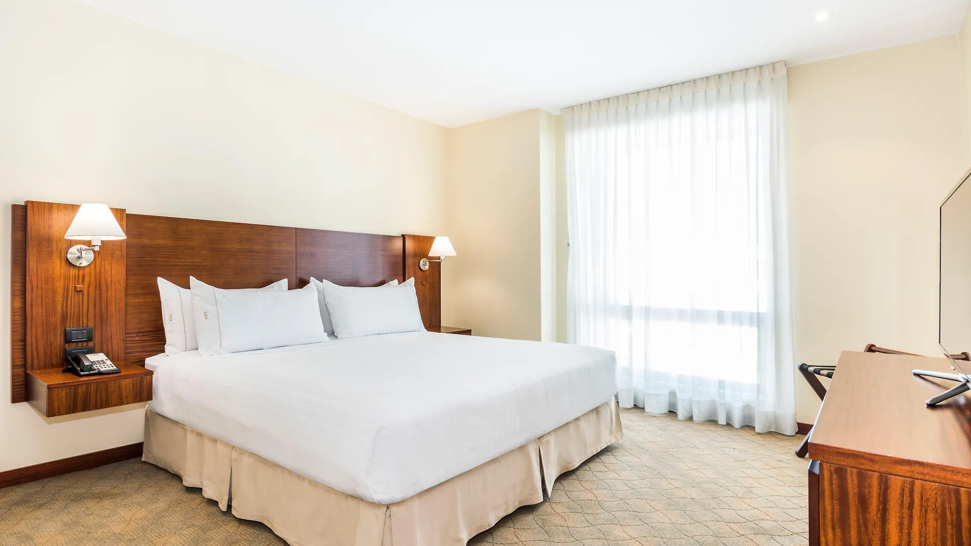 Holiday Inn Express Quito By Ihg