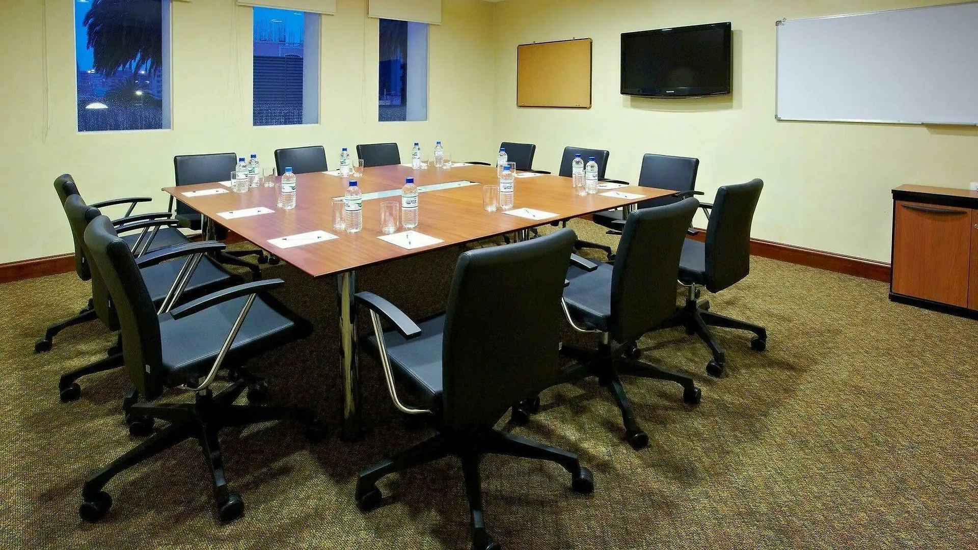 מלון Holiday Inn Express Quito By Ihg