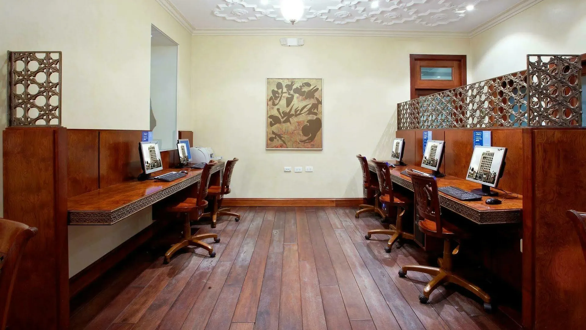 Holiday Inn Express Quito By Ihg 4*,