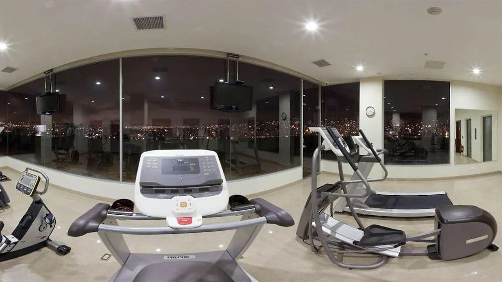 Holiday Inn Express Quito By Ihg מלון